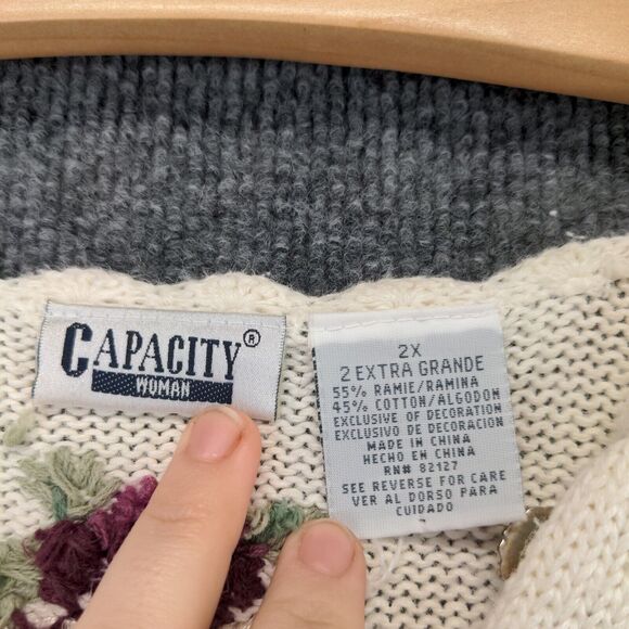 Capacity Woman Knit Pullover Sweater Size 2X White Embroidered Floral 1/4 Button - Picture 12 of 12